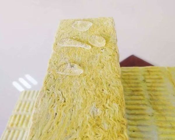 岩棉板